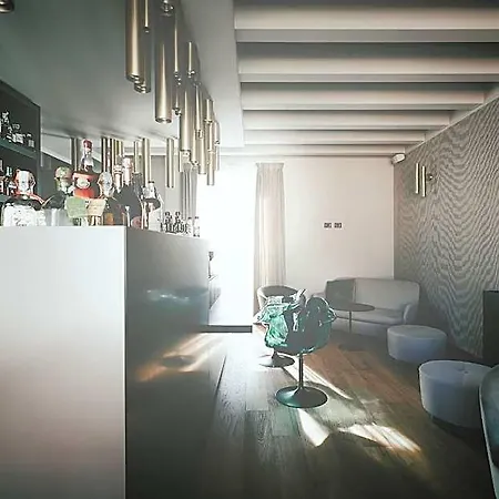 호텔 Baca Suites, Restaurant & Bar
