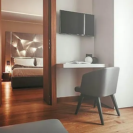 Hotel Baca Suites, Restaurant & Bar