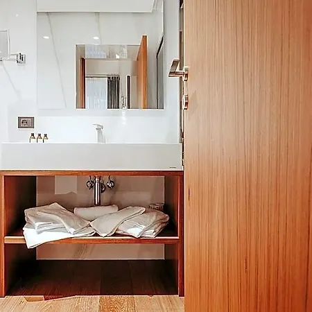 Baca Suites, Restaurant & Bar מלון 3*