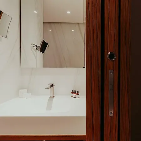 Baca Suites, Restaurant & Bar מלון טאראנטו